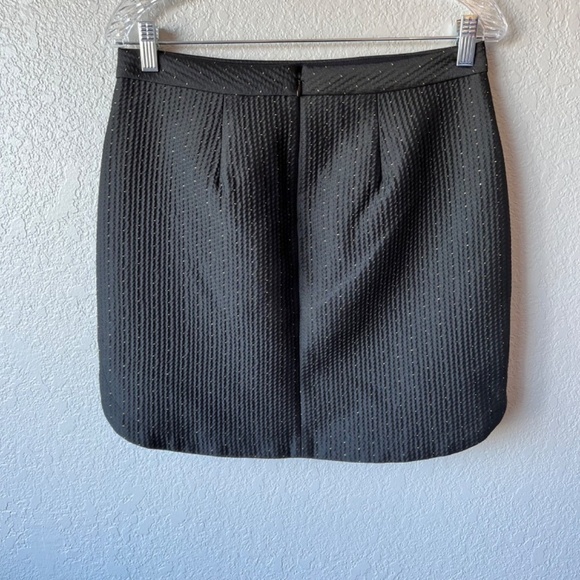 Madewell textured fabric mini skirt with gold metallic stitching details - Picture 3 of 10